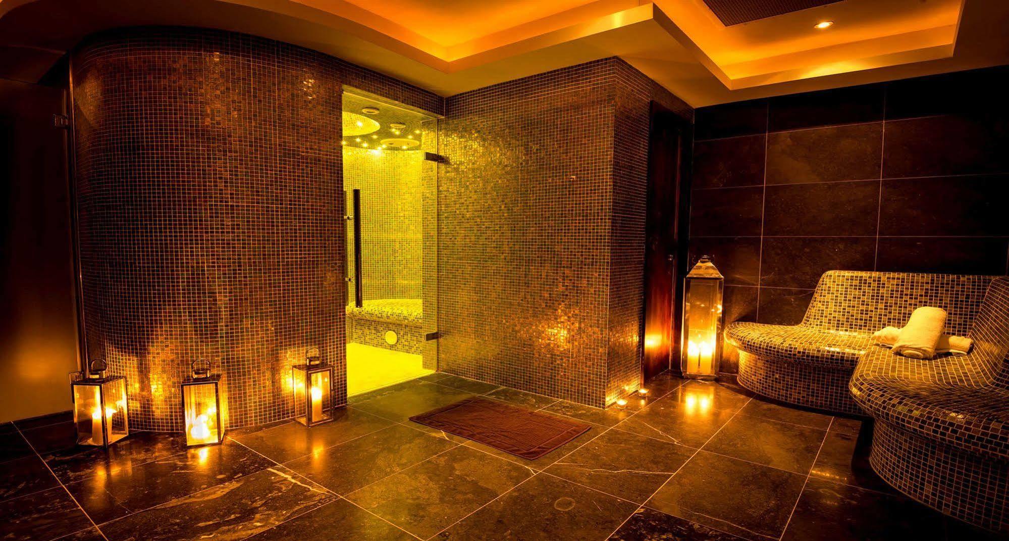 & Hotel Loughrea