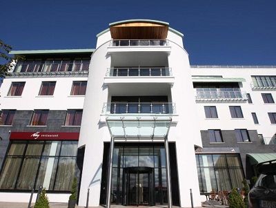 & Hotel 4*
